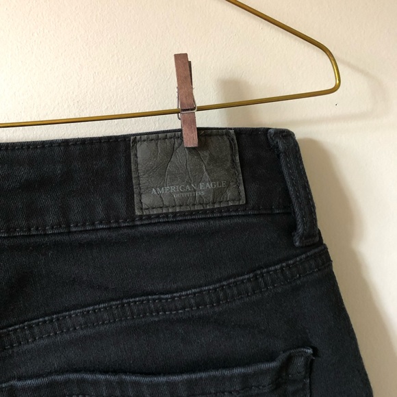 Black American Eagle high rise shorts - Picture 3 of 14